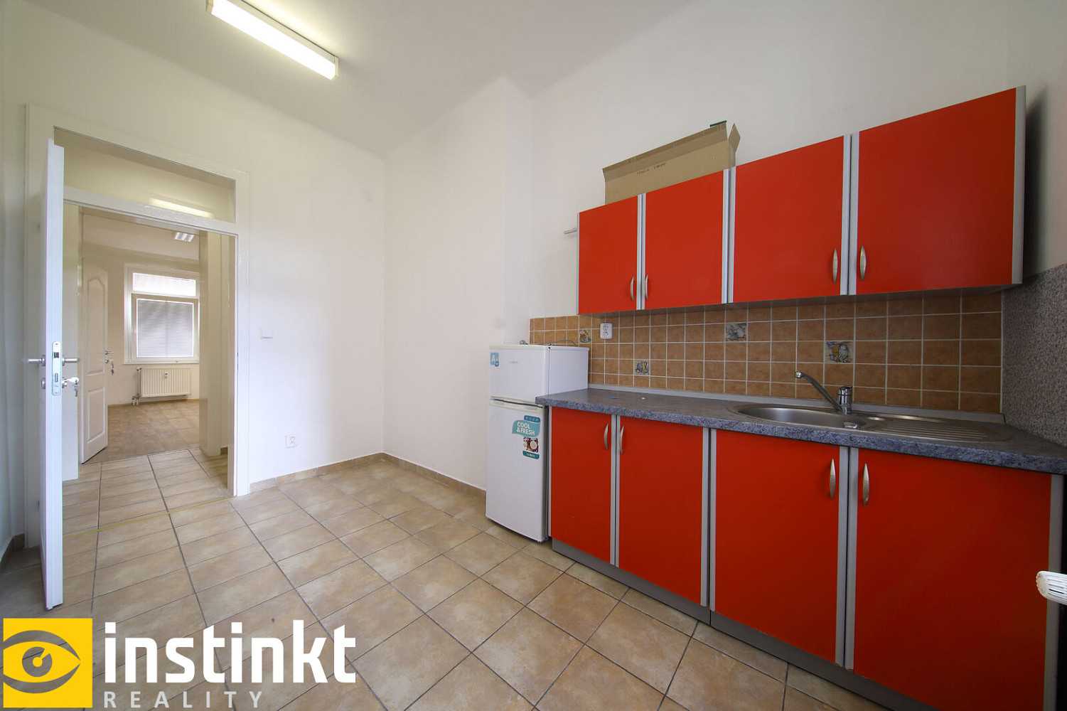 Pronájem kanceláře 100 m² – fotografie 3