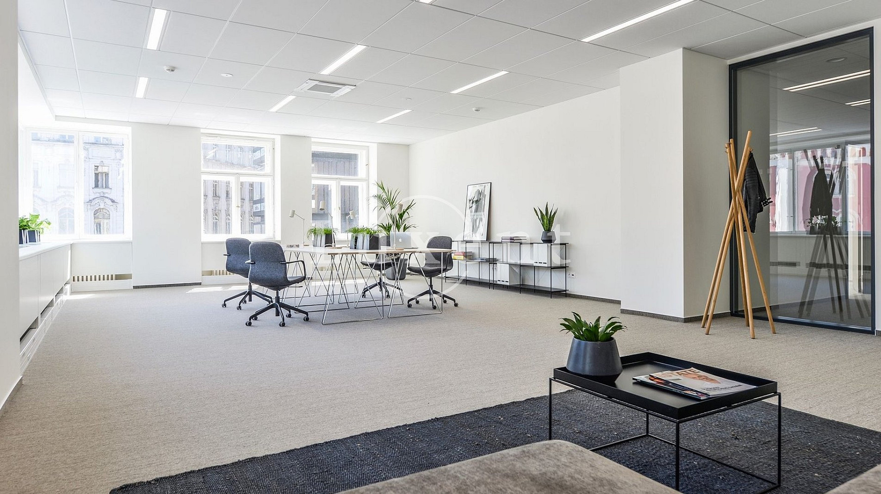 Pronájem kanceláře 1 046 m²