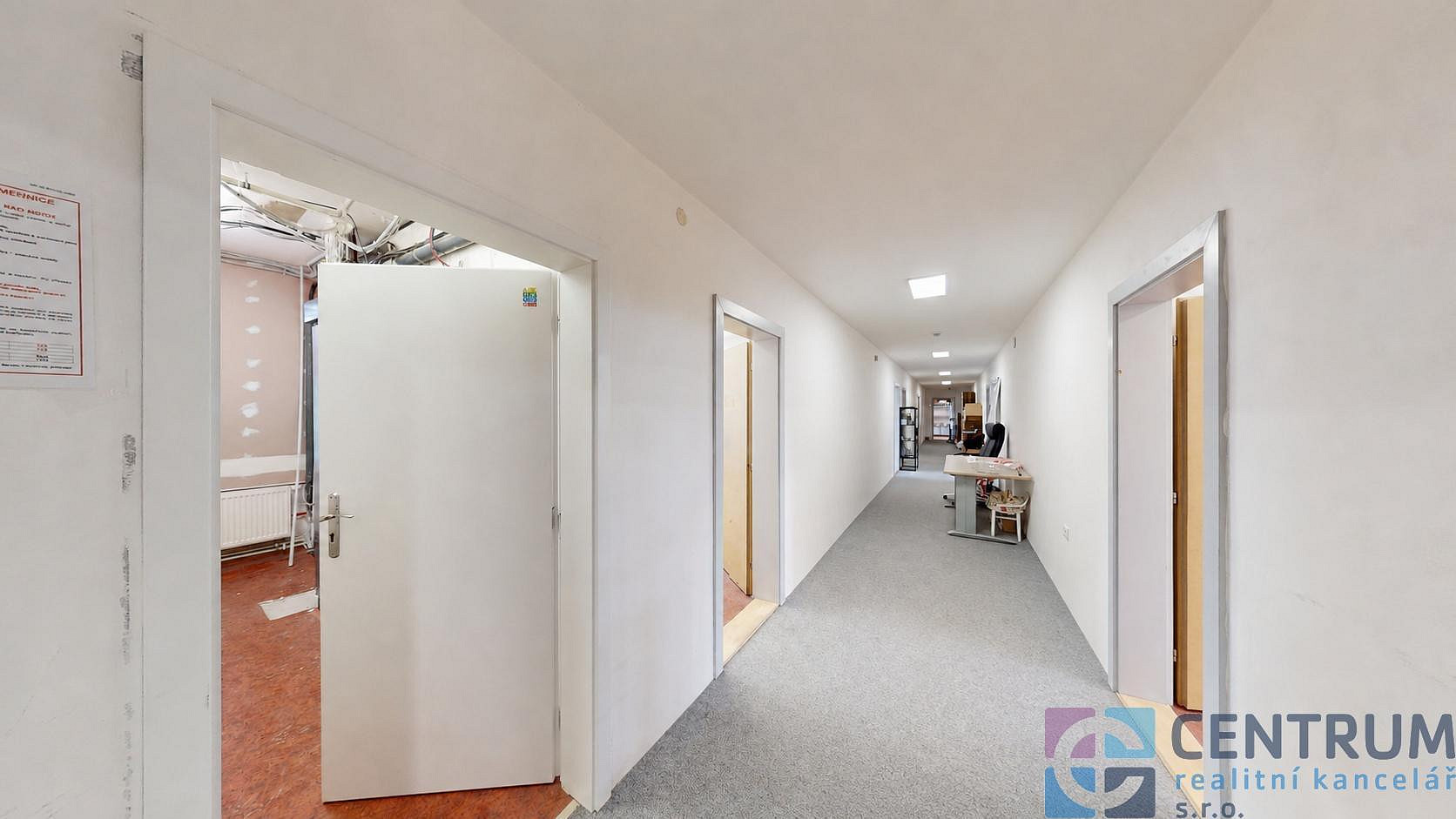 Pronájem kanceláře 390 m² – pohled 5