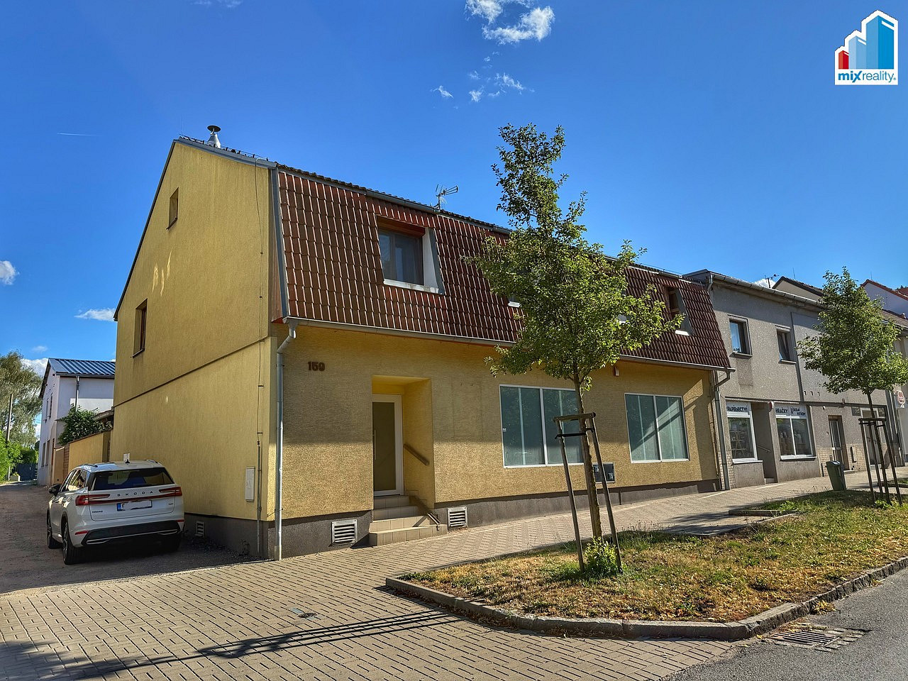 Pronájem obchodních prostor 160 m²