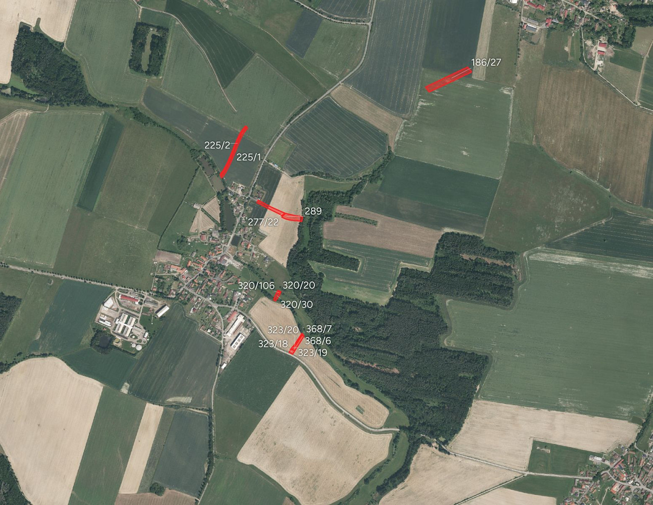 Prodej pole 7 700 m² rezervováno