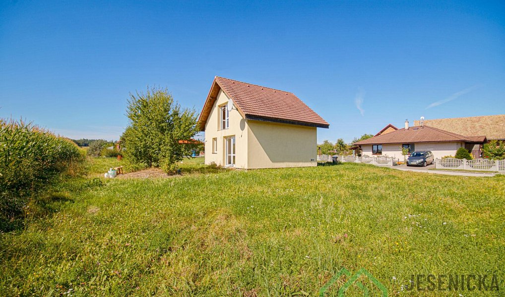 Prodej domu 98 m² s pozemkem 752 m², Trnov – náhled fotky 3