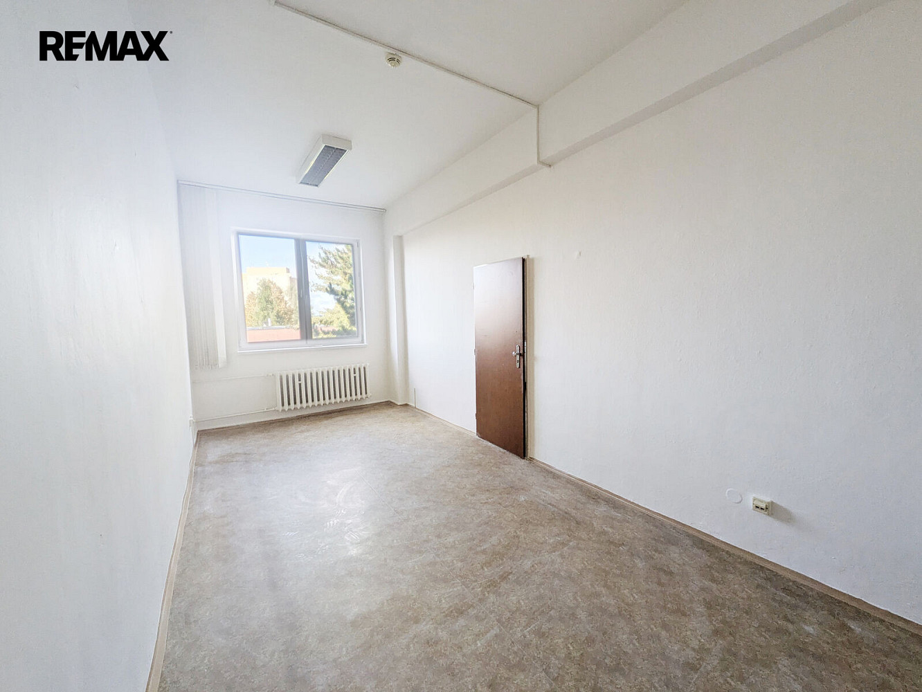 Pronájem kanceláře 74 m²