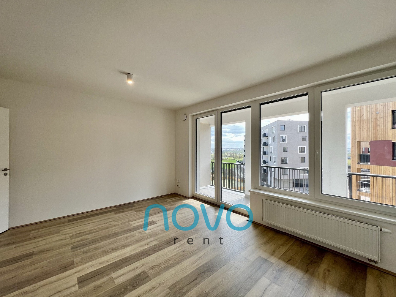 Pronájem bytu 1+kk 34 m² – fotografie 4