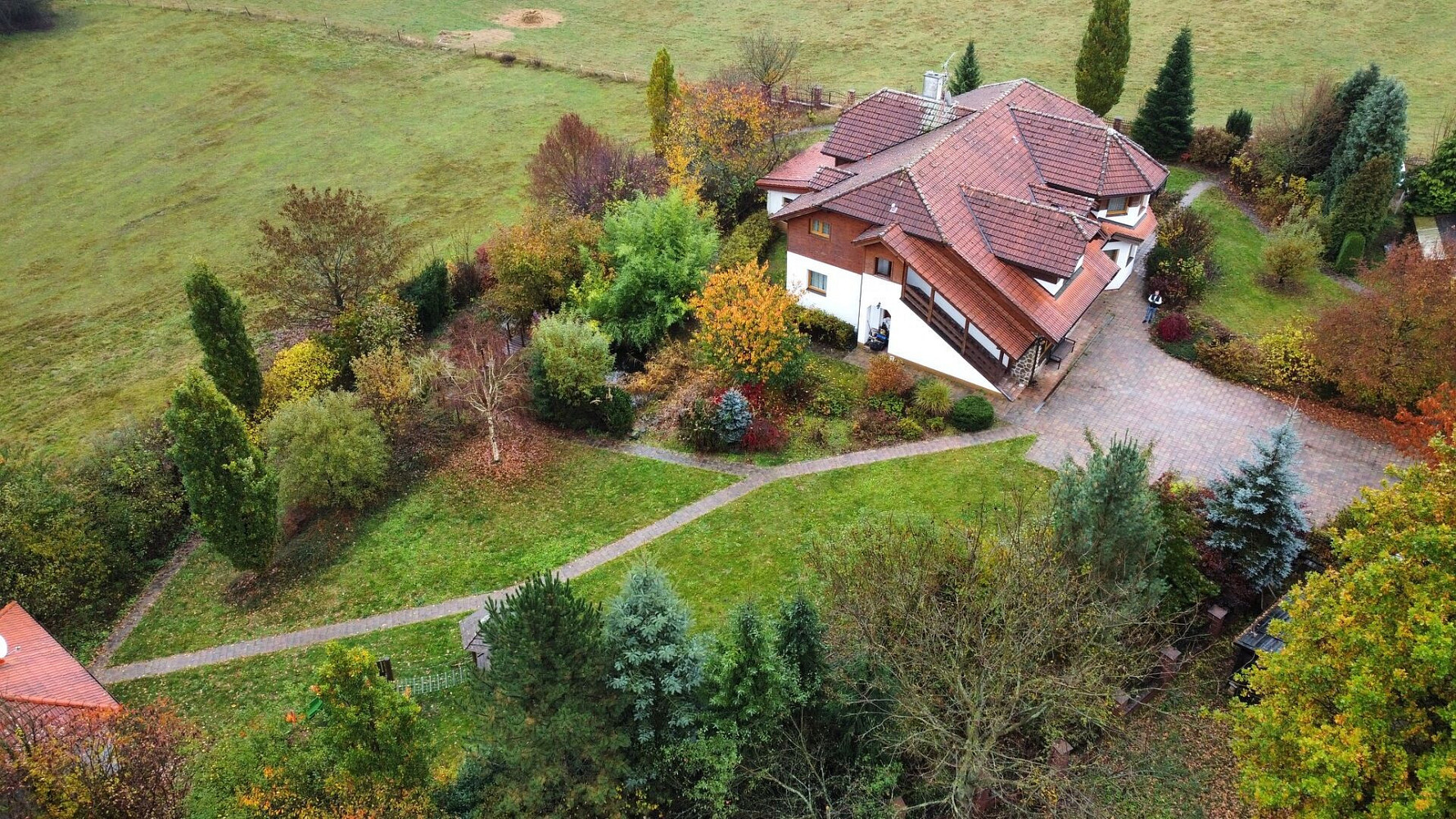 Prodej ubytovacího objektu 550 m² — photo 3
