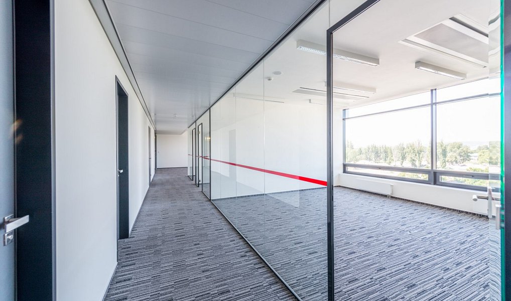 Pronájem kanceláře 416 m², Praha – náhled fotky 9