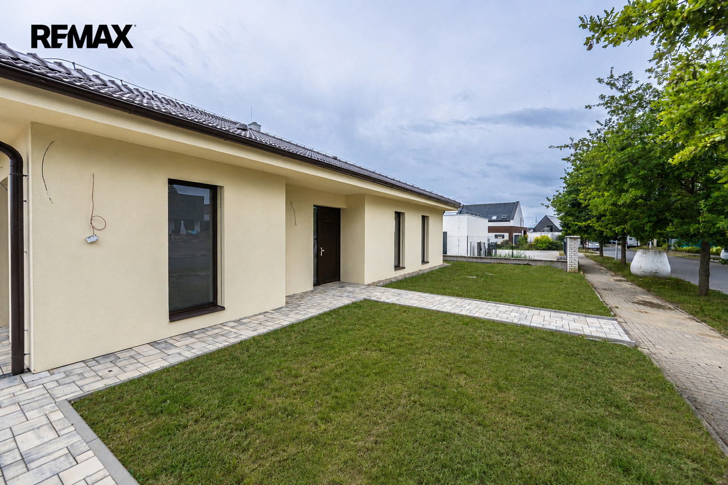 Prodej domu 195 m² s pozemkem 1 192 m² – fotografie 3