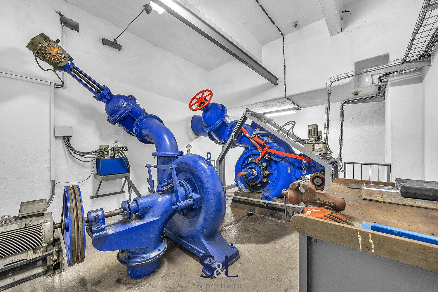 Prodej výrobních prostor 2 098 m² – fotografie 5