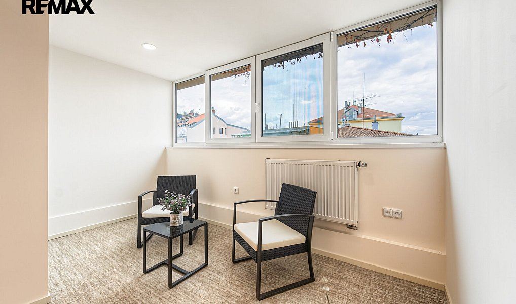 Prodej bytu 3+1 91 m², Praha – náhled fotky 30
