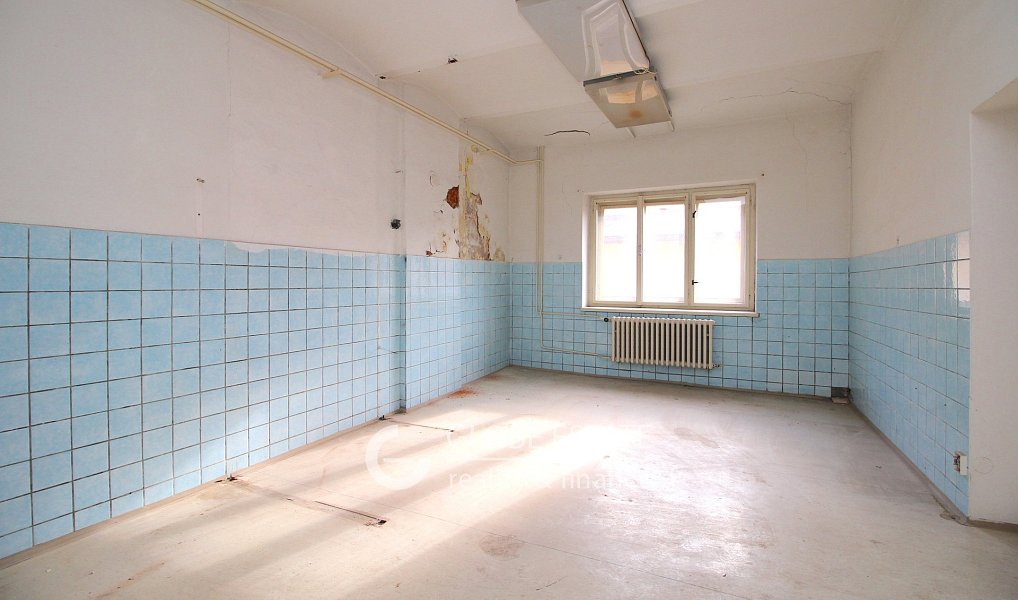 Prodej obchodních prostor 1 705 m², Úpice – náhled fotky 12