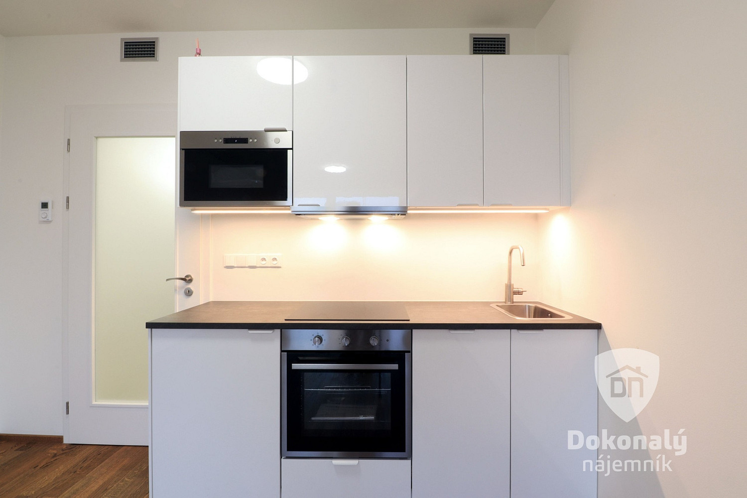 Pronájem bytu 1+kk 35 m² – fotografie 4