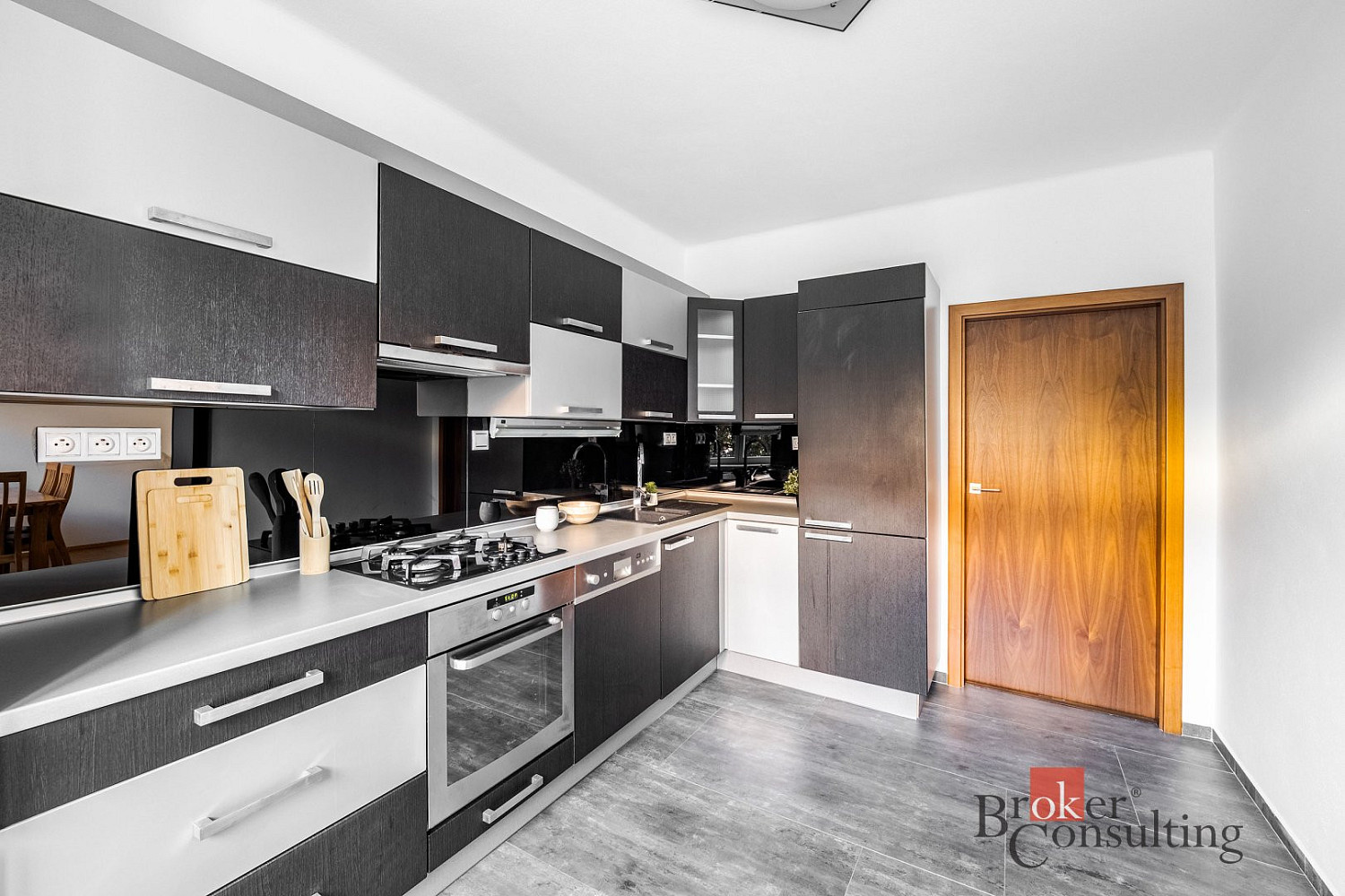Prodej bytu 2+1 68 m² — photo 2