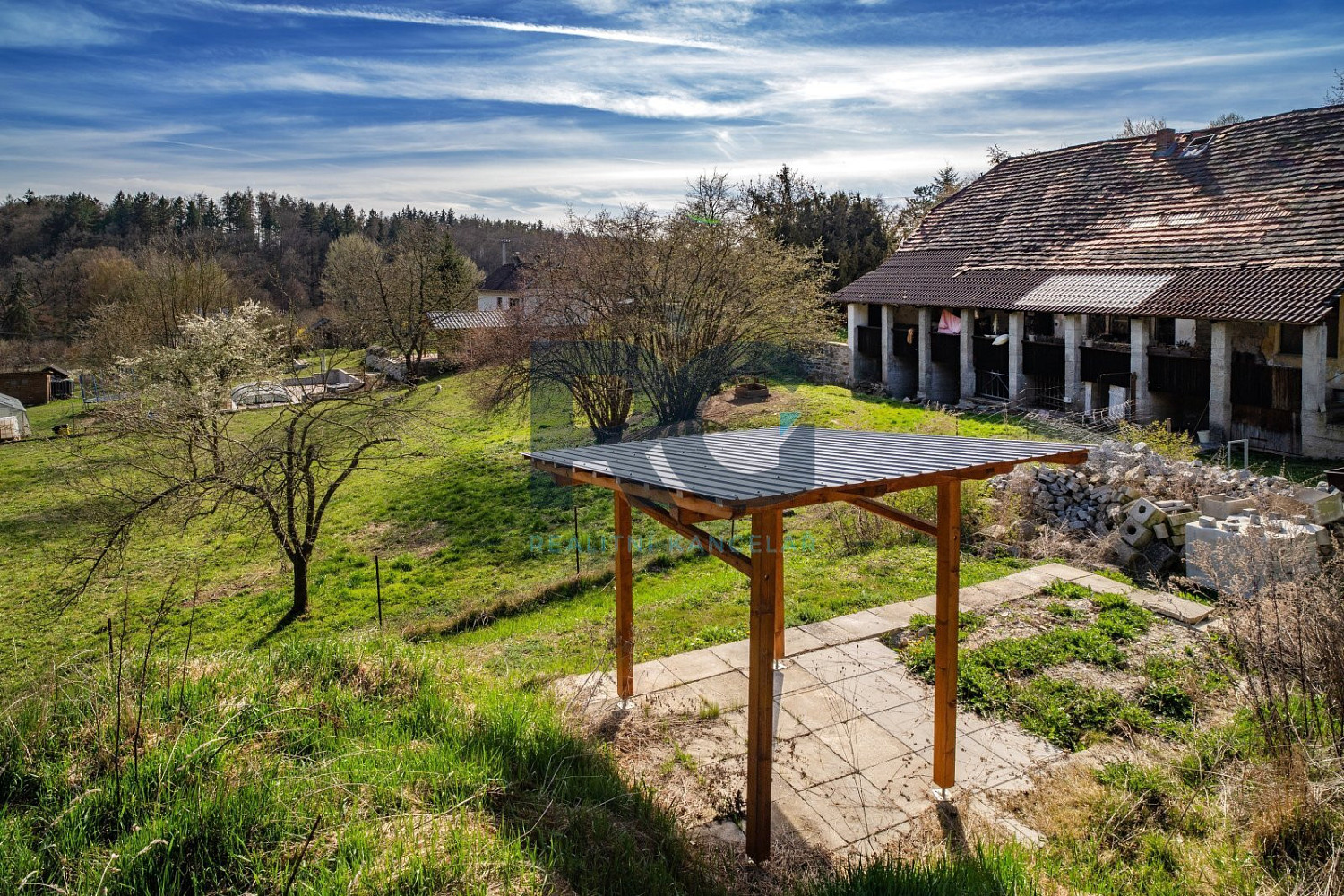 Prodej stavebního pozemku 2 000 m² – fotografie 5