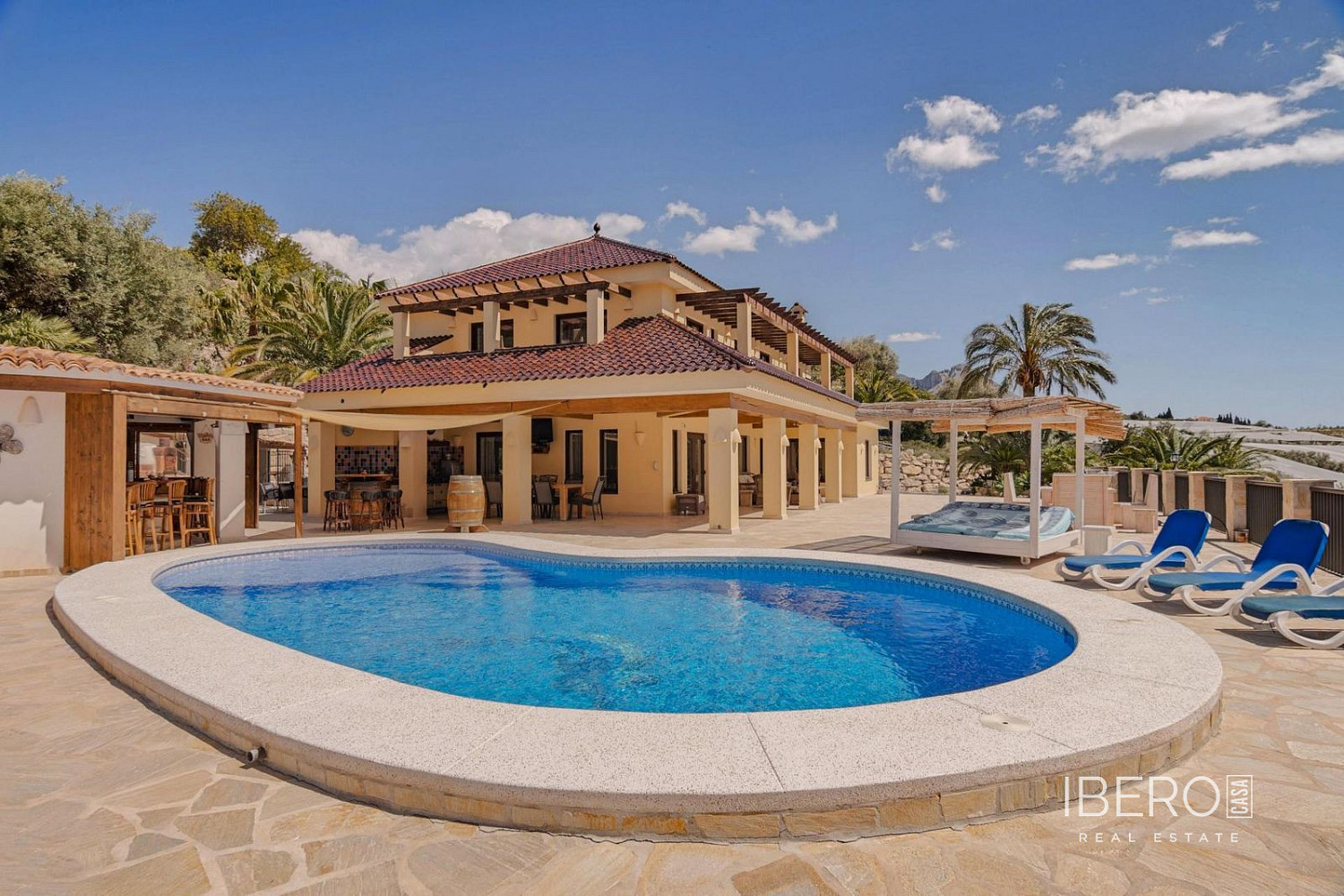 Prodej domu 315 m² s pozemkem 10 003 m²