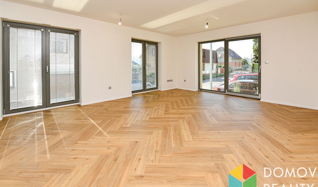 Pronájem bytu 2+kk 52 m², Beroun – náhled fotky 2