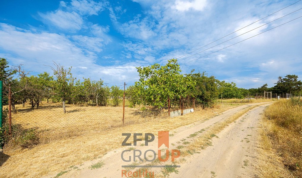 Prodej zahrady 1 372 m², Znojmo – náhled fotky 7
