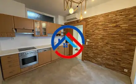 Prodej bytu 3+1 86 m², Hlavní třída, Šumperk