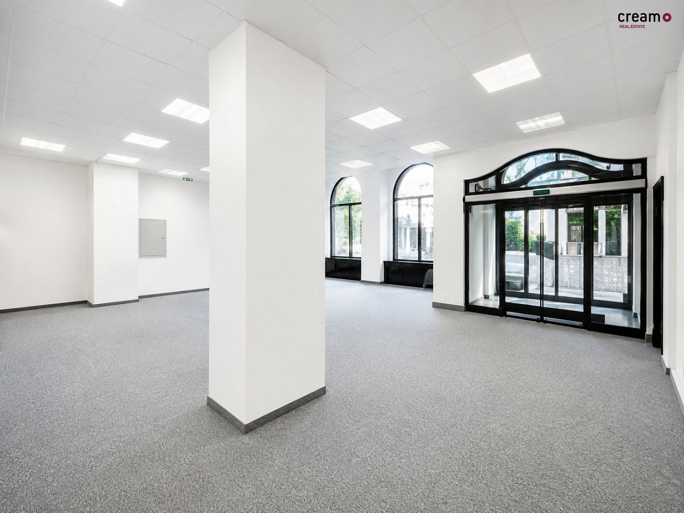 Pronájem obchodních prostor 112 m² – fotografie 3