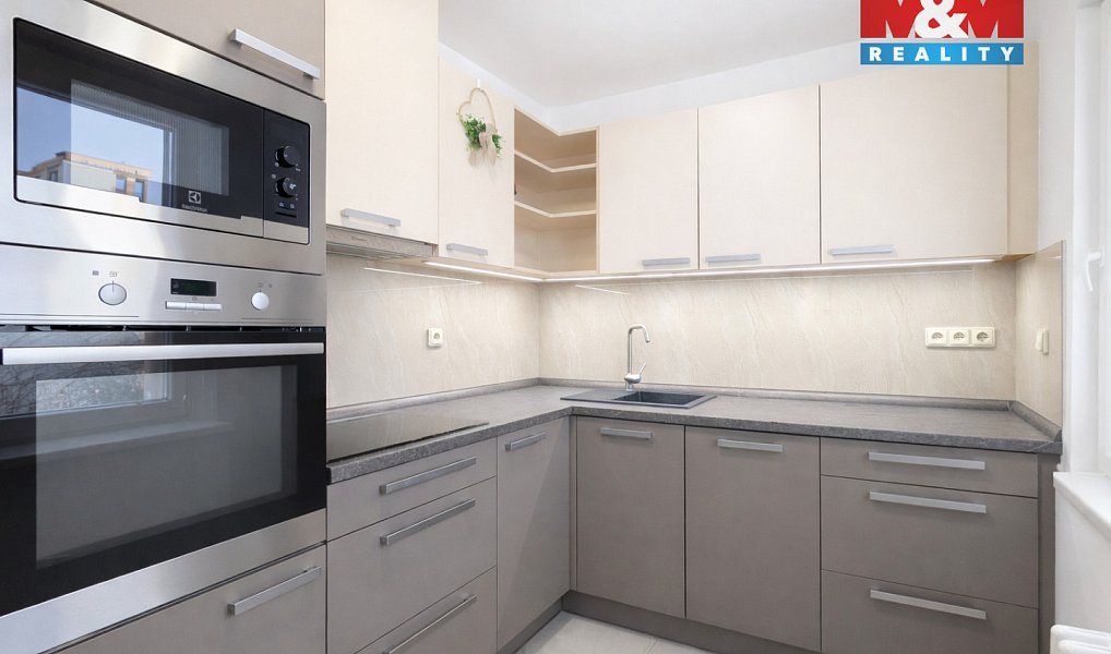 Prodej bytu 3+1 66 m², Benešov – náhled fotky 2