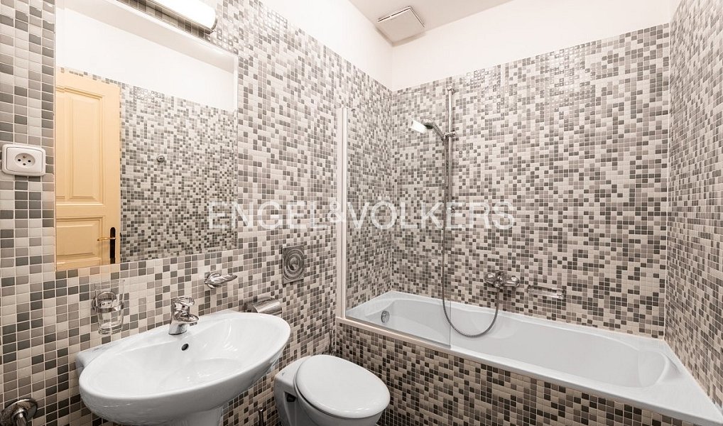 Pronájem bytu 3+1 115 m², Praha – náhled fotky 8