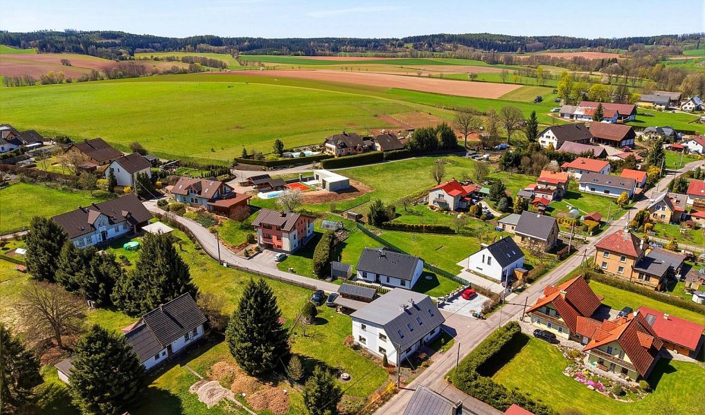 Prodej domu 227 m² s pozemkem 805 m², Dolní Branná – náhled fotky 24