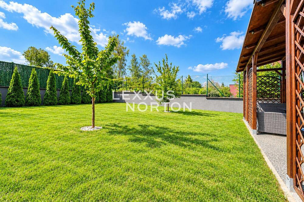 Pronájem domu 163 m² s pozemkem 600 m² – fotografie 4