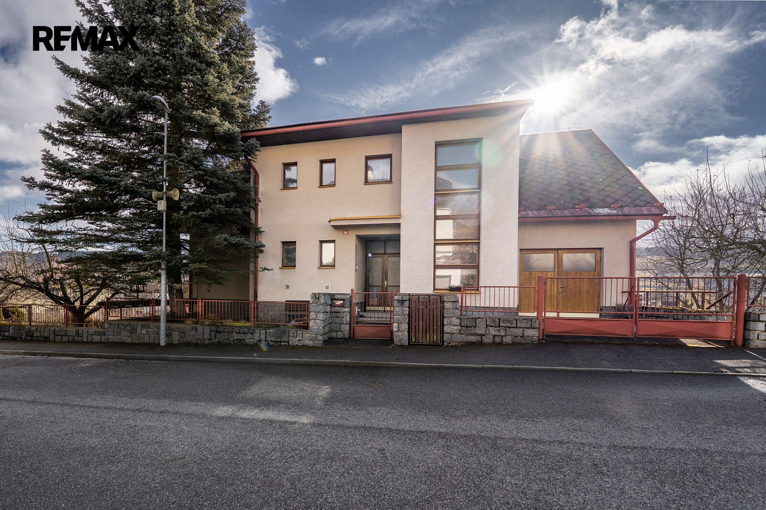 Prodej domu 210 m² s pozemkem 142 m² – fotografie 3