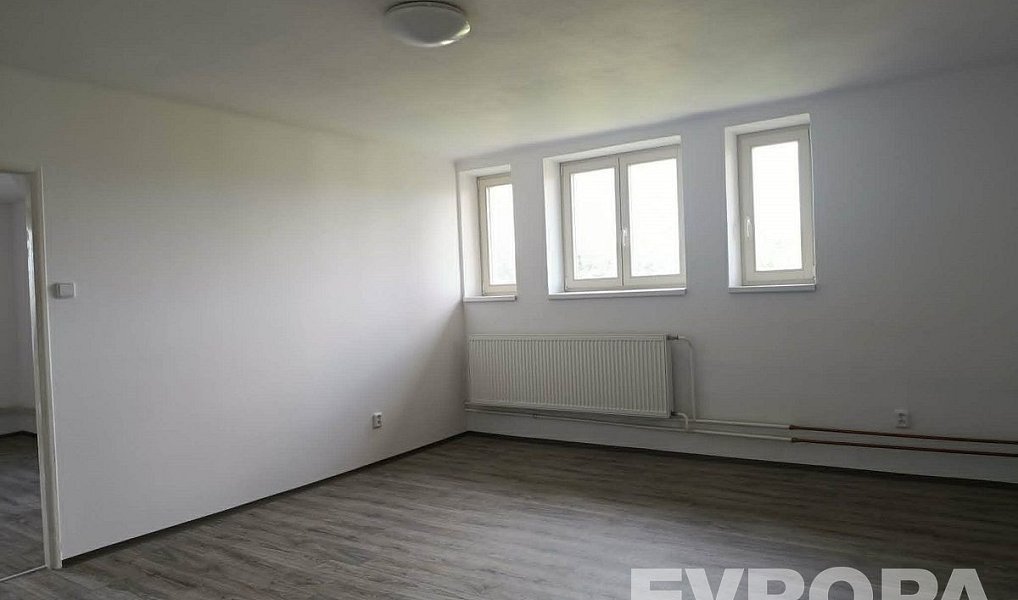 Pronájem bytu 2+1 70 m², Liberec – náhled fotky 7