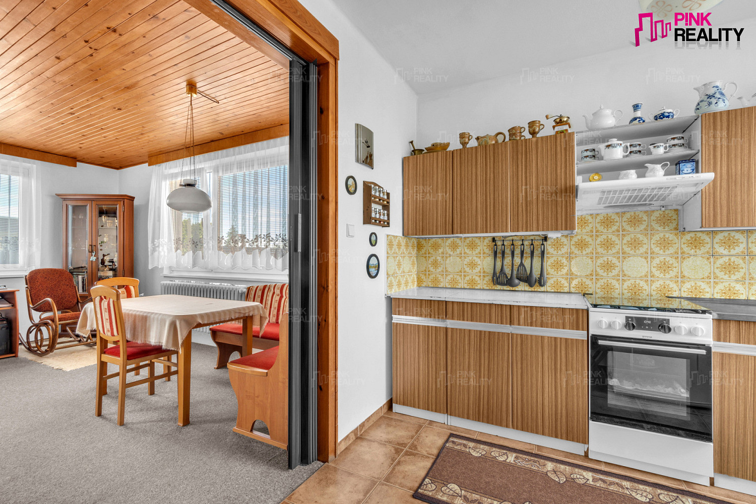 Prodej domu 200 m² s pozemkem 707 m² – pohled 3