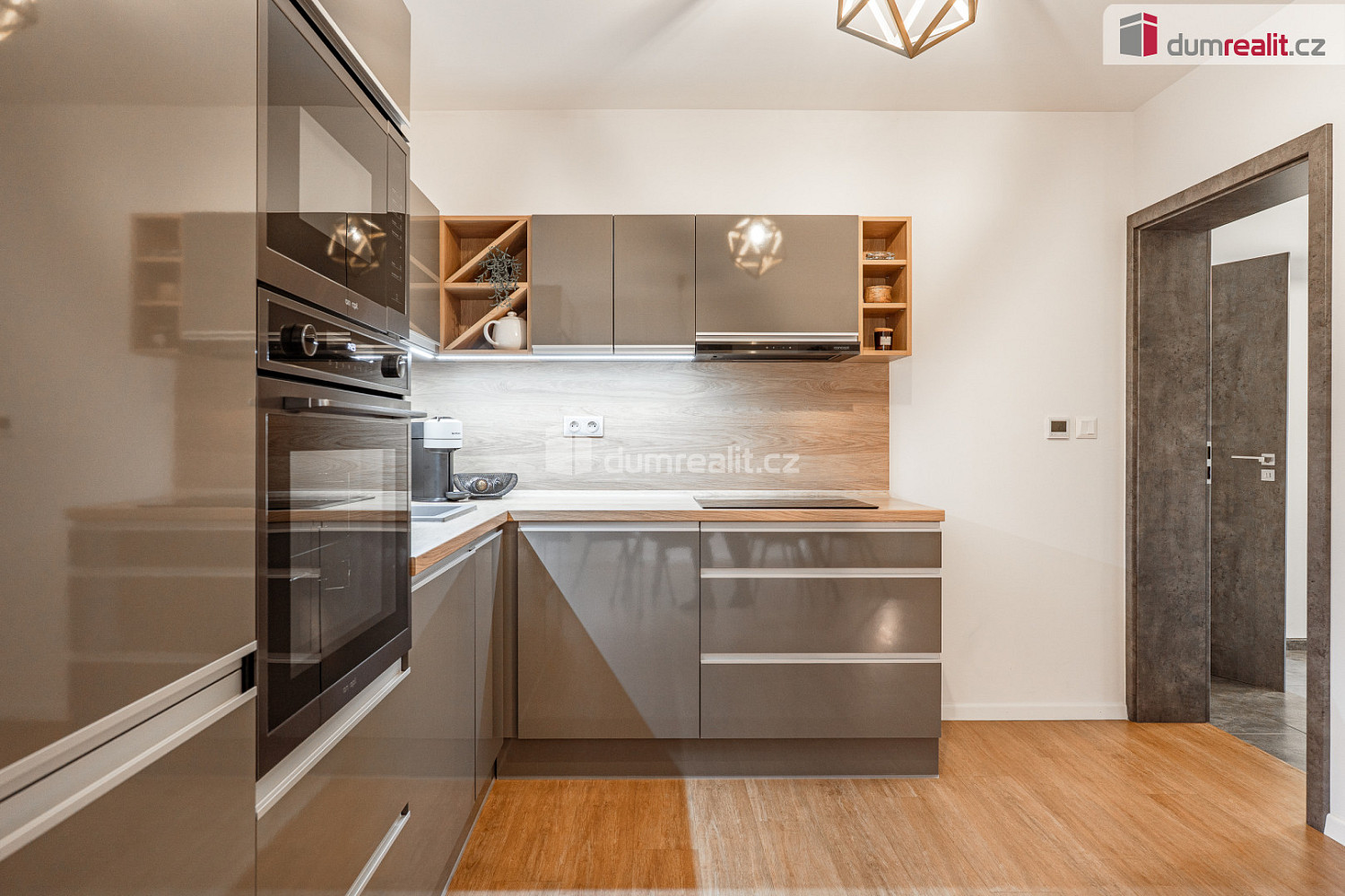 Prodej domu 184 m² s pozemkem 672 m² — photo 3
