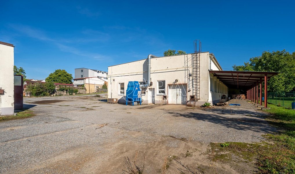 Prodej výrobních prostor 1 475 m², Ivančice – náhled fotky 5