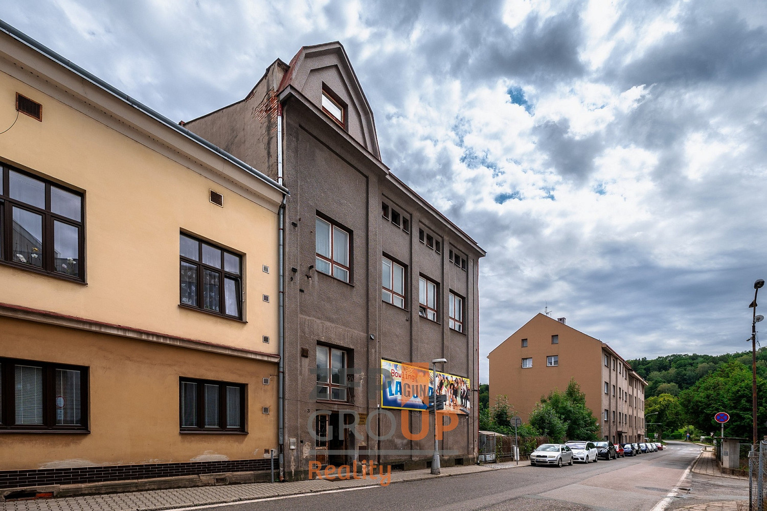 Prodej domu 1 200 m² s pozemkem 381 m² – fotografie 2