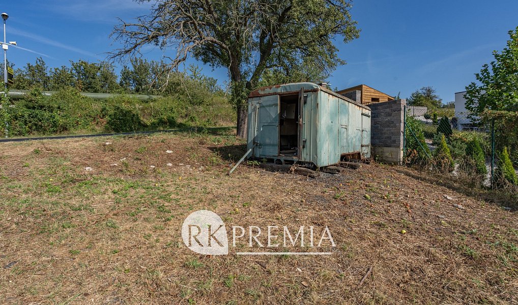 Prodej stavebního pozemku 1 535 m², Zabrušany – náhled fotky 15