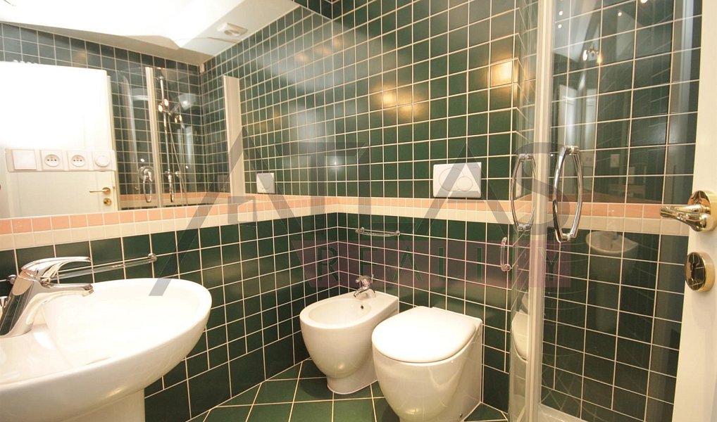 Pronájem bytu 3+1 134 m², Praha – náhled fotky 2