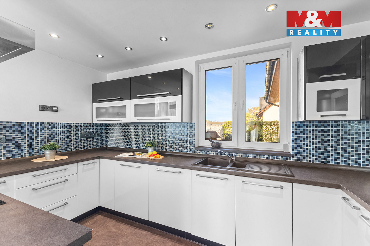Prodej domu 272 m² s pozemkem 1 236 m² – fotografie 3