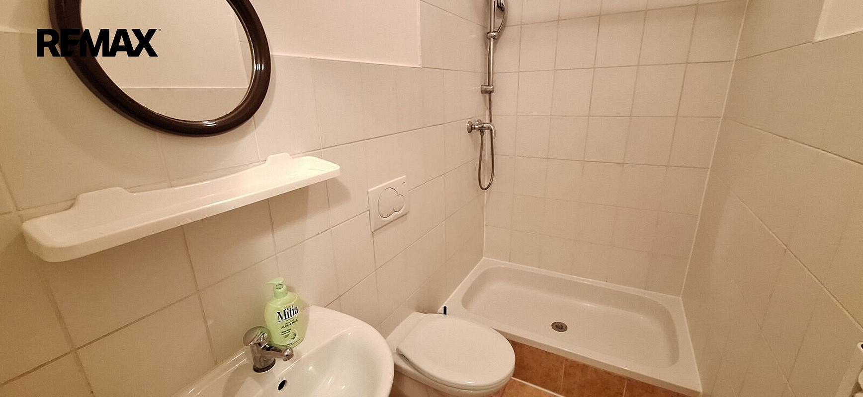 Pronájem bytu 1+kk 17 m² – fotografie 5