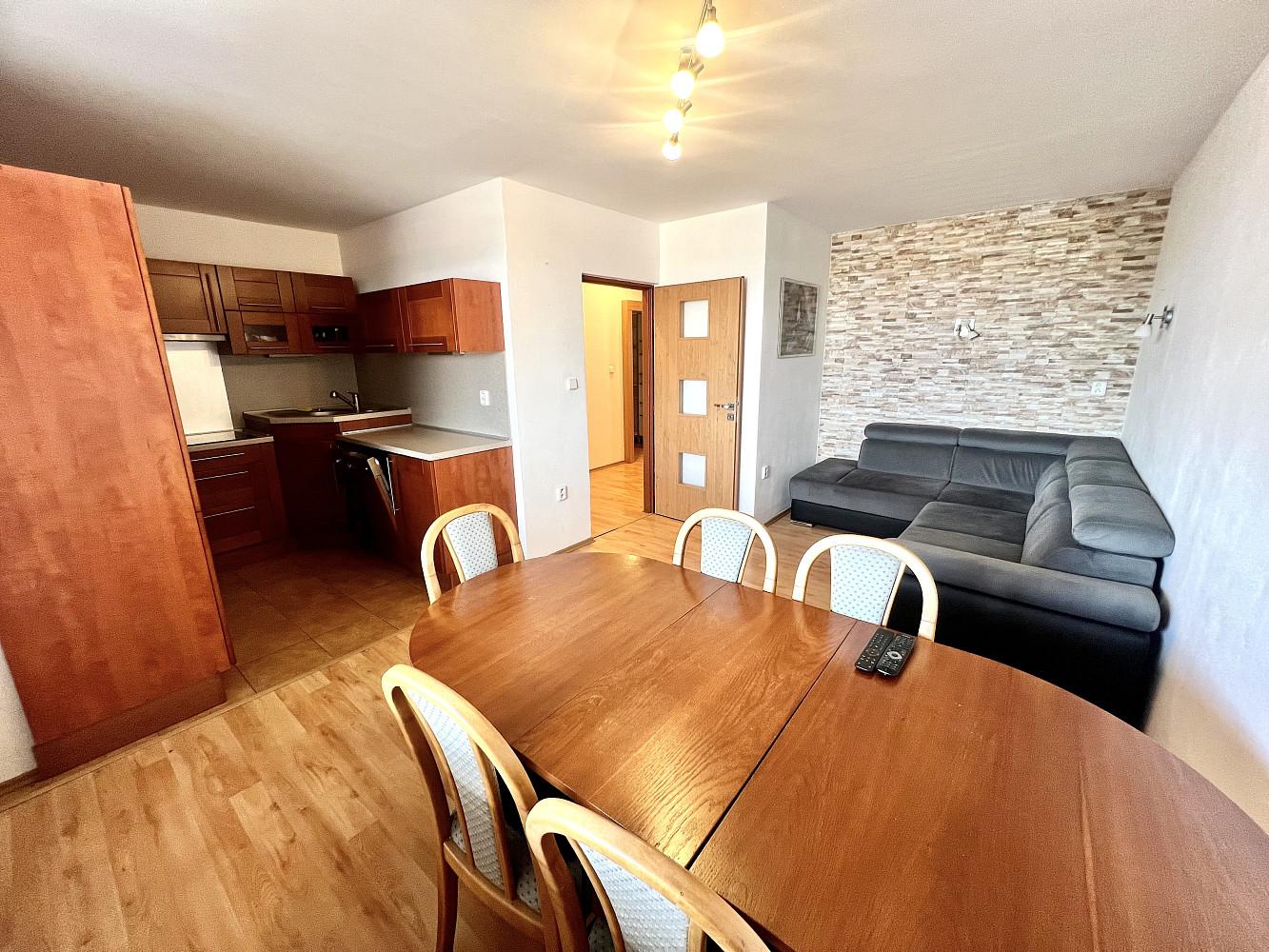 Pronájem bytu 4+kk 111 m² – fotografie 2