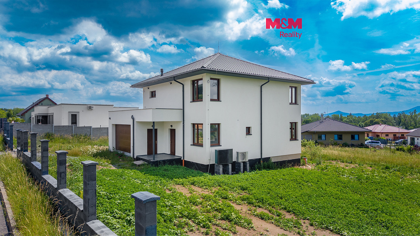 Prodej domu 200 m² s pozemkem 1 676 m²