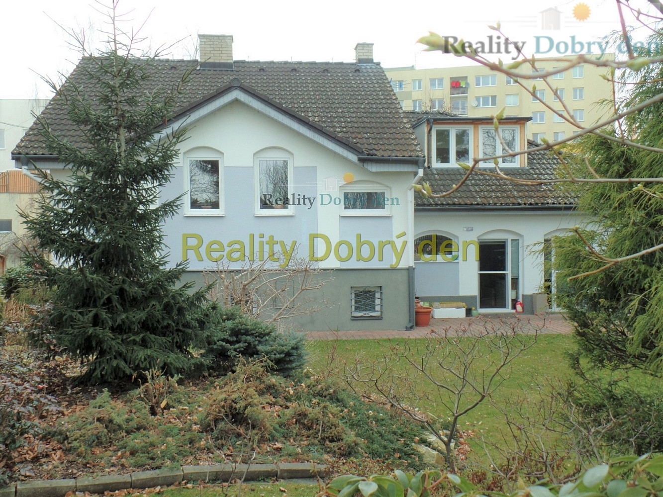 Pronájem bytu 2+kk 81 m² – pohled 3