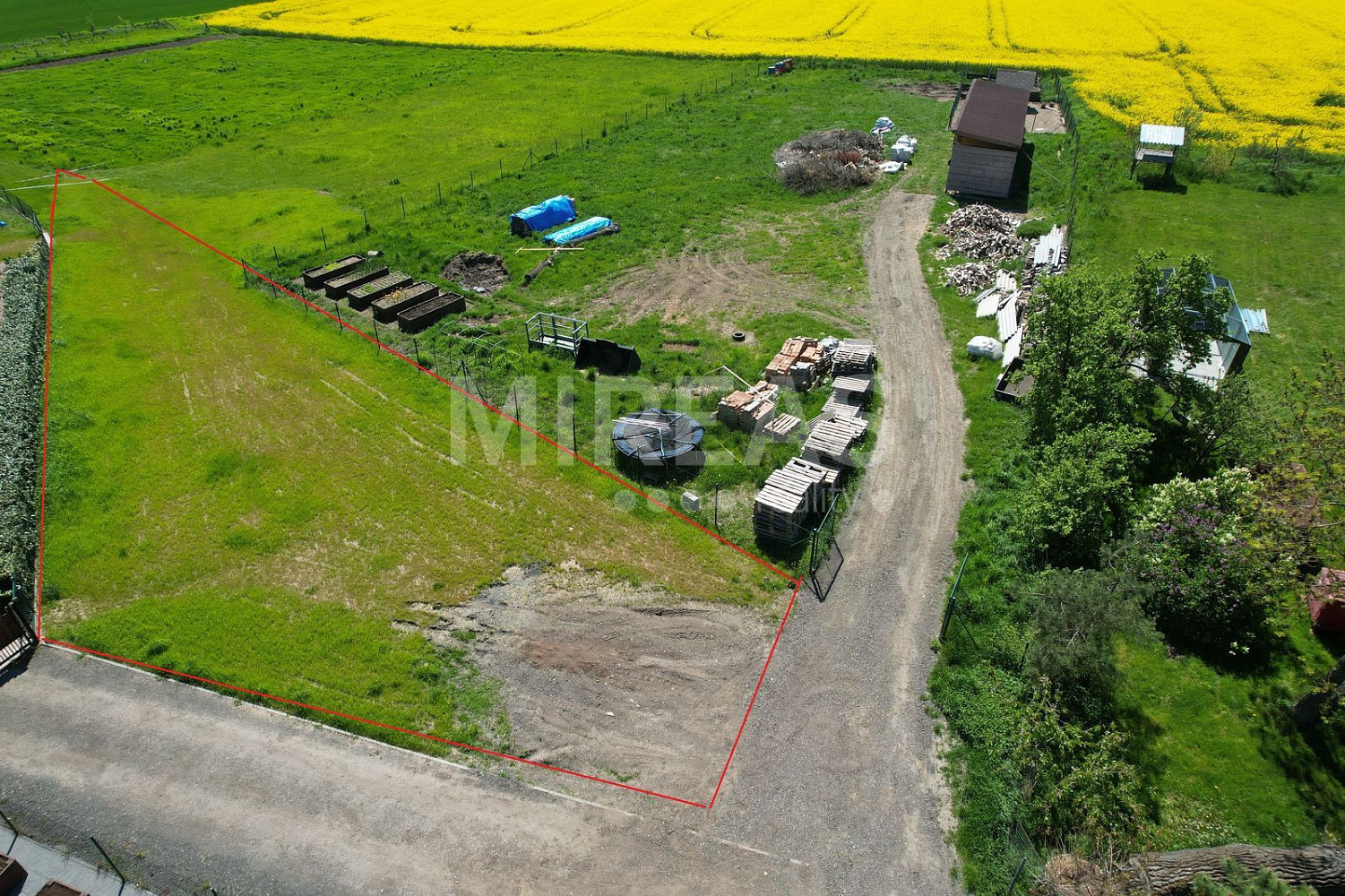 Prodej pozemku 552 m² – pohled 3