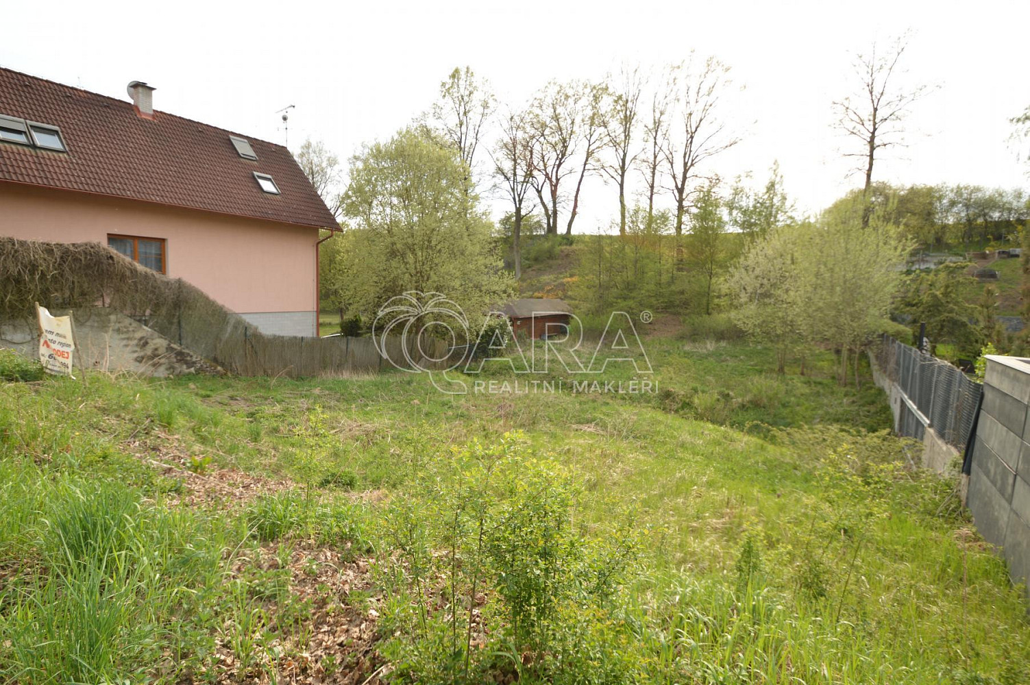 Prodej stavebního pozemku 1 348 m² – fotografie 3