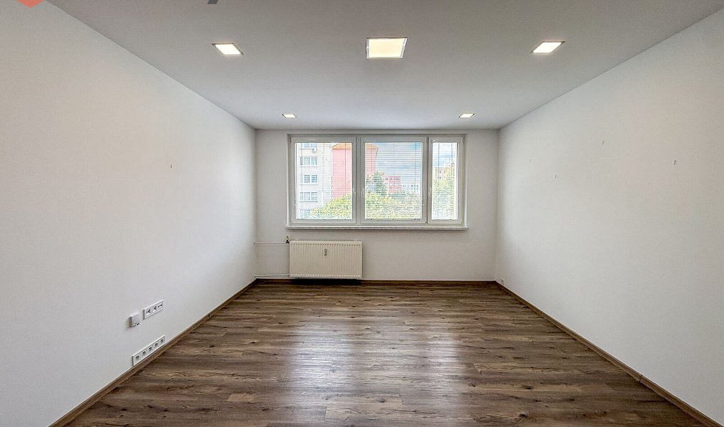 Pronájem bytu 3+1 70 m², Hodonín – náhled fotky 3