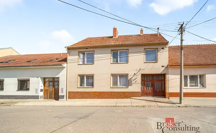 Prodej domu 220 m² s pozemkem 493 m², Nová, Blučina, okres Brno-venkov