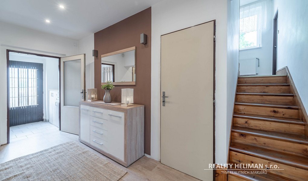 Prodej domu 154 m² s pozemkem 1 844 m², Jenštejn – náhled fotky 12