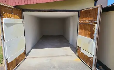 prodej garáž 40 m2 na vlastním pozemku, Jihlava