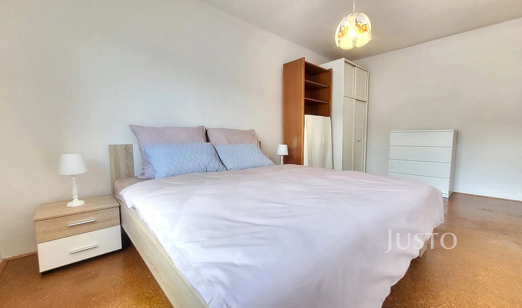 Prodej domu 231 m² s pozemkem 335 m², Písek – náhled fotky 12