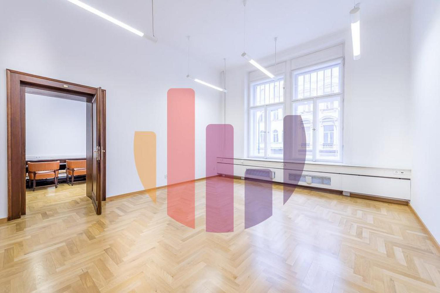 Pronájem kanceláře 131 m² — photo 3