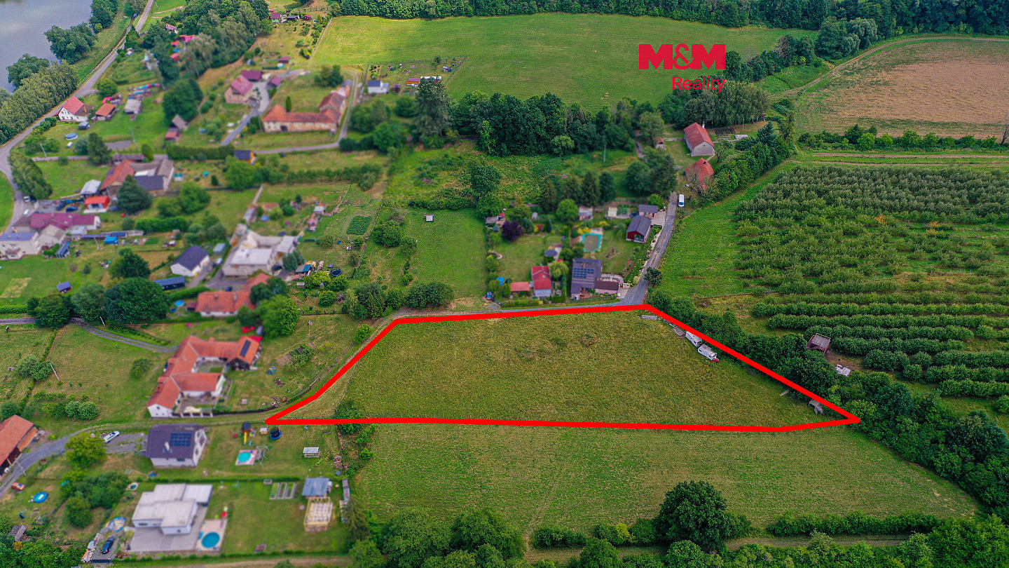 Prodej stavebního pozemku 5 462 m²