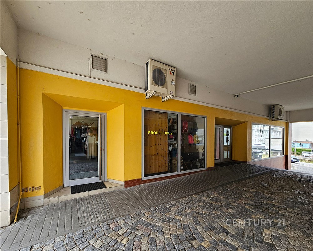 Pronájem obchodních prostor 72 m² — photo 2