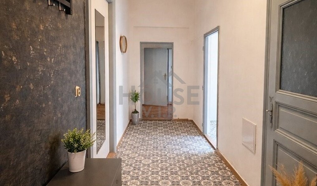 Pronájem bytu 2+1 70 m², Praha – náhled fotky 2